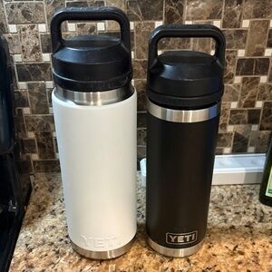 Set of 2 Yeti Stainless Tumbler Set in White & Black